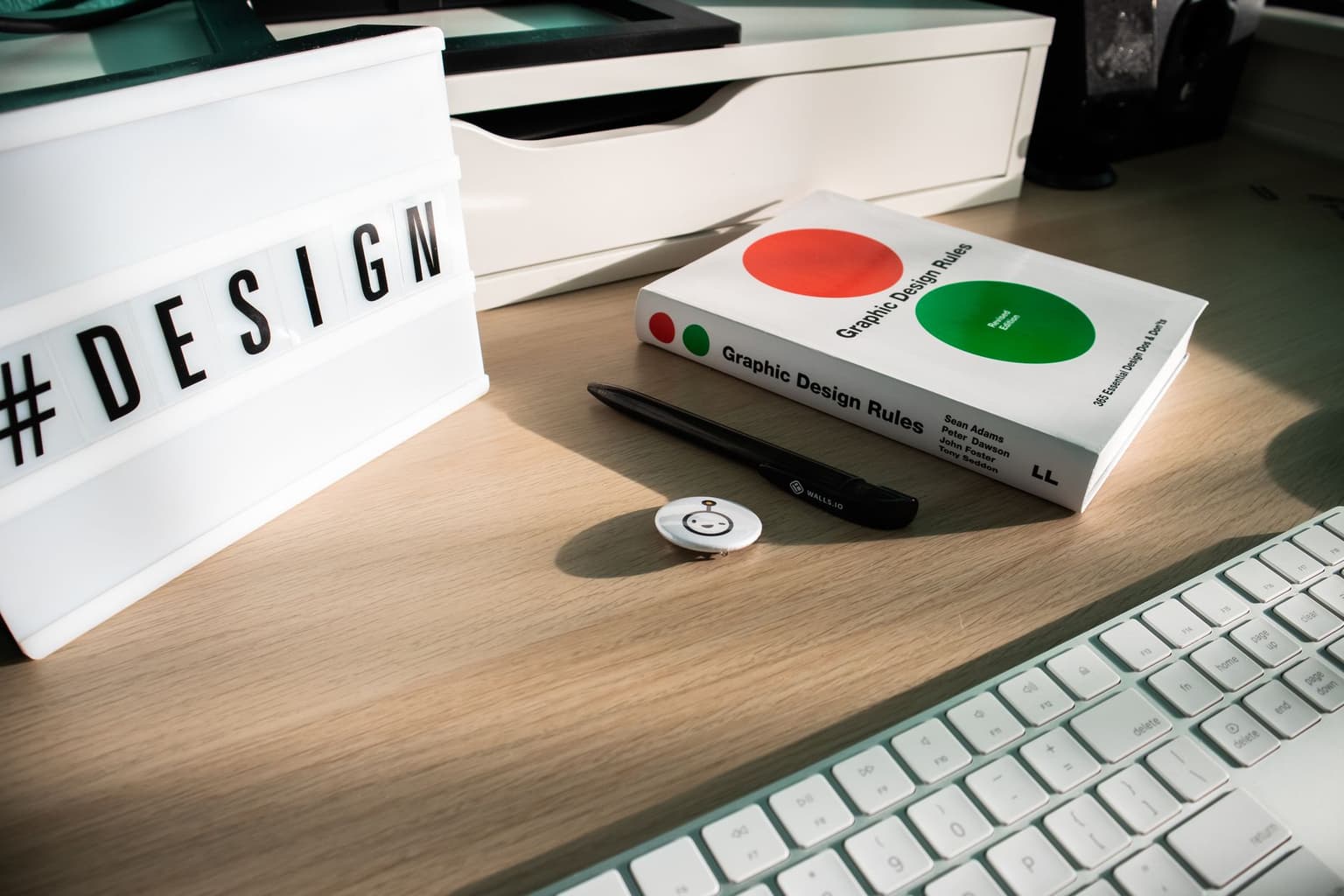 Graphic Designer at Tesla — Berlin | Apply Now